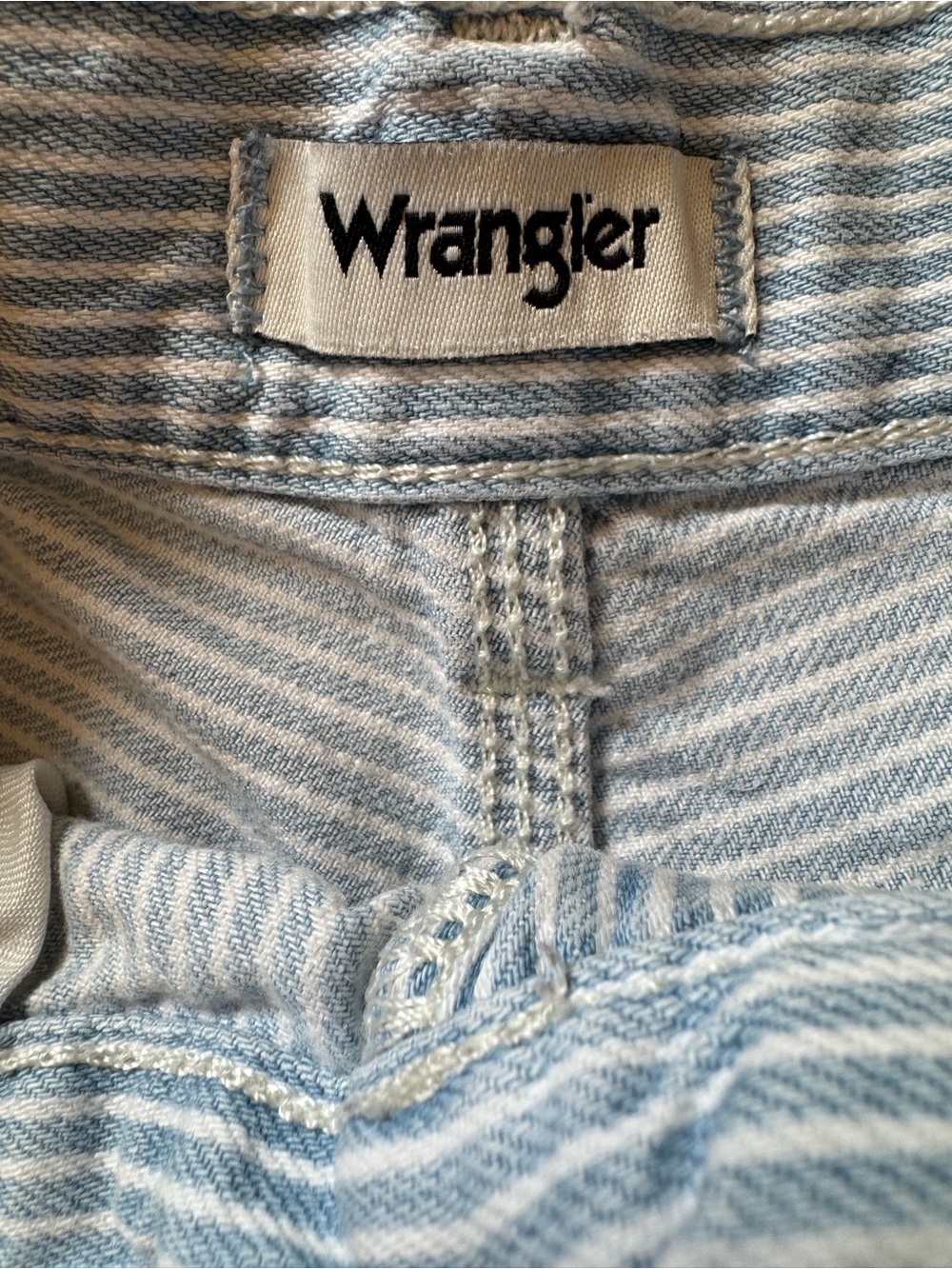 Wrangler Women’s Blue & White Striped Hick Horay Denim Carpenter Shorts Size 26 - Picture 8 of 11